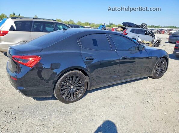 ZAM57YTA4J1301673 2018 MASERATI GHIBLI Черный Передняя правая четверть