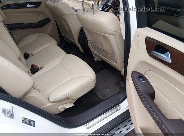 4JGDF6EE1JB043285 2018 MERCEDES-BENZ GLS 450 White Widok naklejki z numerem VIN