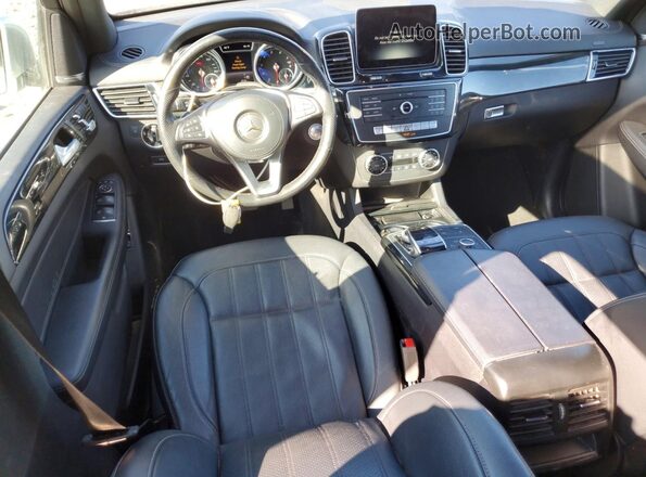 4JGDF6EE3KB212496 2019 MERCEDES-BENZ GLS Silver Widok deski rozdzielczej