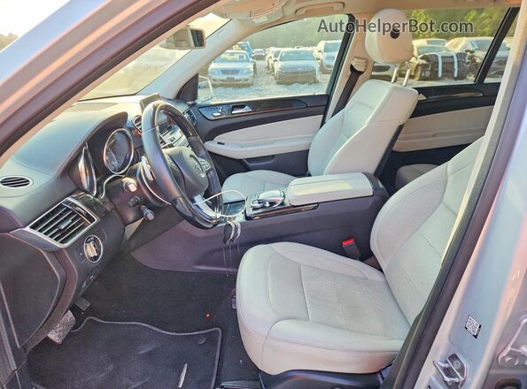 4JGDF6EE7JB182174 2018 MERCEDES-BENZ GLS Серебряный Вид салона спереди