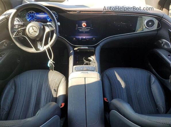 4JGDM2EB4RA032304 2024 MERCEDES-BENZ EQS Silver Առջևի վահանակի տեսք