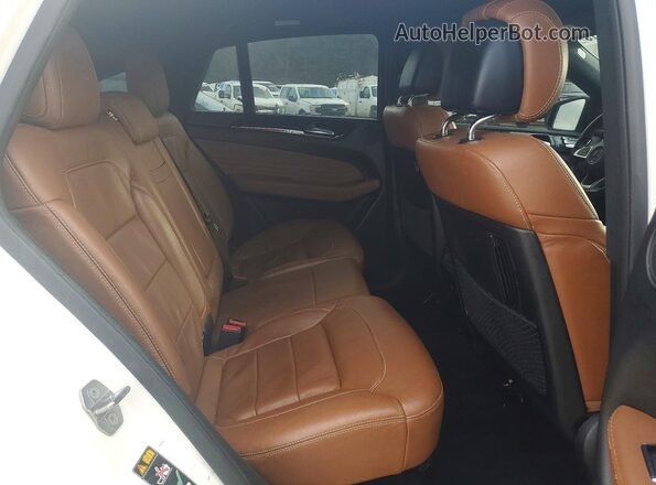 4JGED6EB7KA137498 2019 MERCEDES-BENZ GLE White Widok wnętrza z tyłu