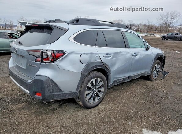 4S4BTANC0P3132009 2023 SUBARU OUTBACK Серебряный Задняя правая четверть