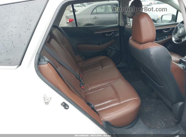 4S4BTAPC6L3251576 2020 SUBARU OUTBACK White Widok naklejki z numerem VIN