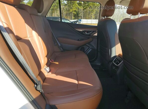 4S4BTAPC7R3145159 2024 SUBARU OUTBACK Белый Вид задней части салона