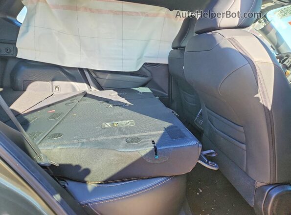 4S4SLDL69T3023086 2026 SUBARU FORESTER Green Widok tylnych siedzeń