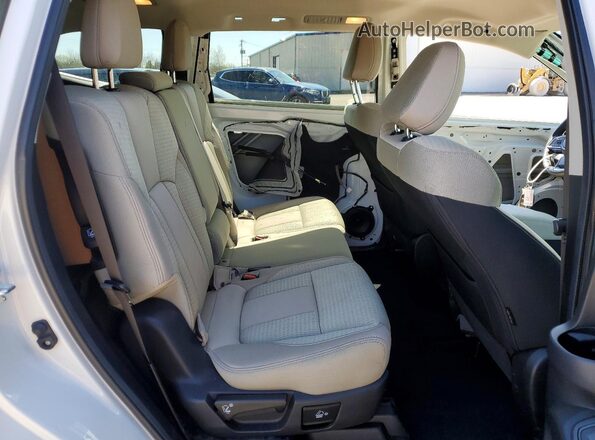 4S4WMACD1R3411031 2024 SUBARU ASCENT White Vista interior trasera