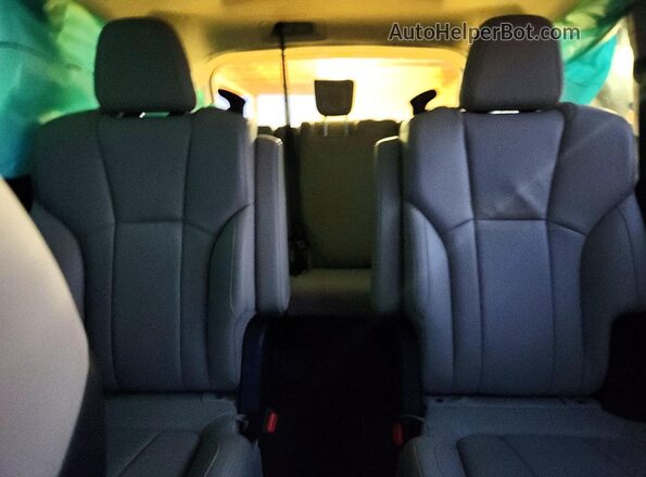 4S4WMAUD2R3404524 2024 SUBARU ASCENT Green Вид задніх сидінь