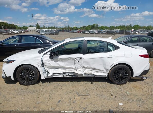 4T1DAACK5TU715558 2026 TOYOTA CAMRY Белый Вид спереди