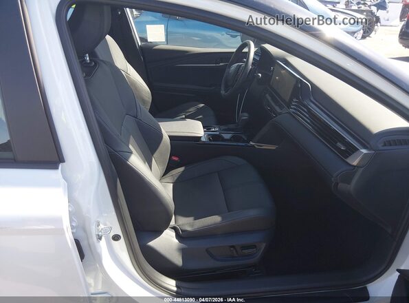 4T1DAACK7TU227373 2026 TOYOTA CAMRY Белый Вид салона спереди
