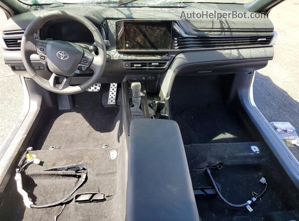 4T1DAACK8TU216141 2026 TOYOTA CAMRY Белый Вид панели приборов