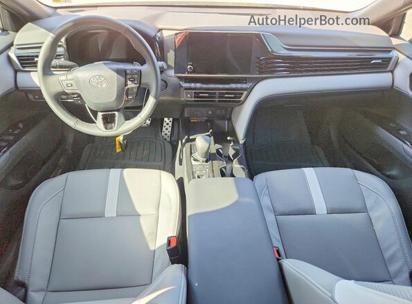 4T1DAACKXTU675266 2026 TOYOTA CAMRY Gray წინა პანელის ხედი
