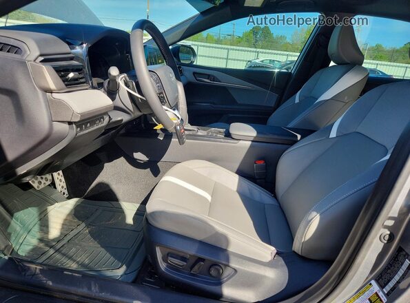 4T1DAACKXTU675266 2026 TOYOTA CAMRY Gray წინა სალონის ხედი