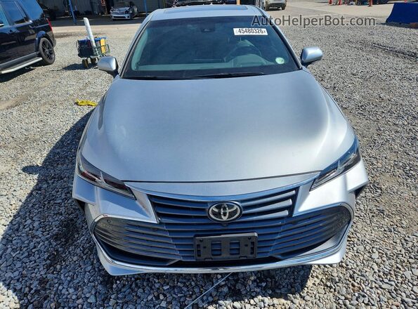 4T1DZ1FB2NU076885 2022 TOYOTA LIMITED Silver Widok z przodu