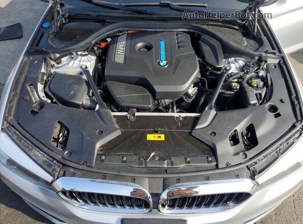 WBAJA9C5XJB033426 2018 BMW OTHER Серебряный Вид подкапотного пространства