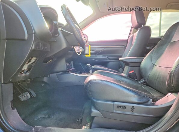 JA4AD3A33JJ000597 2018 MITSUBISHI OUTLANDER Серый Вид панели приборов