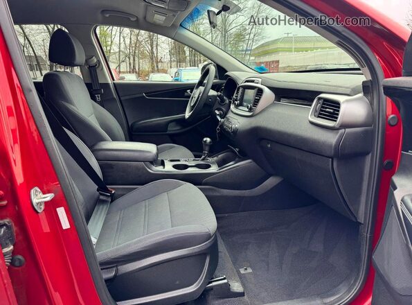 5XYPGDA31JG402759 2018 KIA SORENTO Красный Вид панели приборов