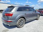 2017 Audi Q7 Серебряный vin: WA1LAAF7XHD033655