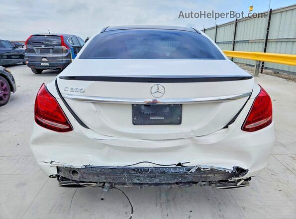55SWF4JB1GU152184 2016 MERCEDES-BENZ C White Вид ззаду