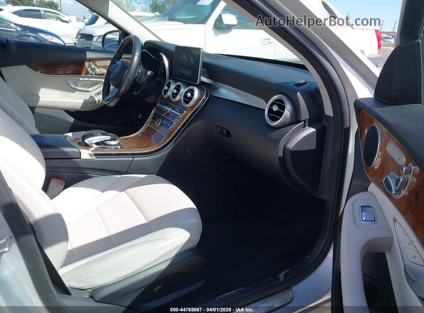 55SWF4JB6GU169742 2016 MERCEDES-BENZ C-CLASS Silver Widok wnętrza z przodu