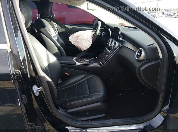 55SWF4JB6HU222554 2017 MERCEDES-BENZ C-CLASS Черный Вид салона спереди