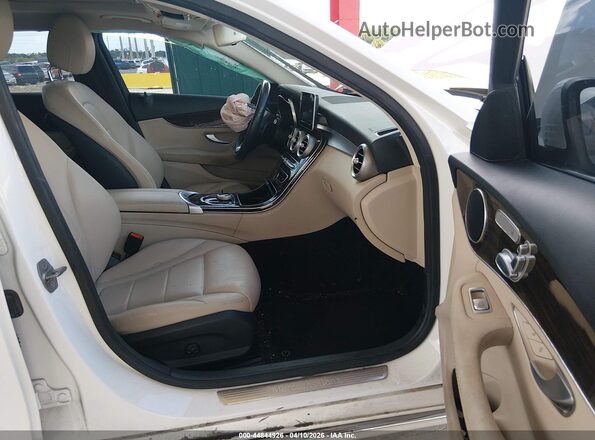 55SWF4JB6JU256726 2018 MERCEDES-BENZ C-CLASS White Սալոնի դիմացի տեսք