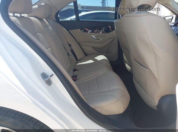 55SWF4JB8GU128044 2016 MERCEDES-BENZ C-CLASS White VIN կոդի պիտակի տեսք