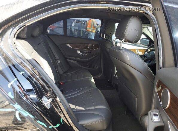 55SWF4JBXJU264313 2018 MERCEDES-BENZ C Black Vista de los asientos traseros