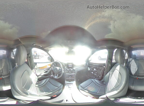 55SWF4JBXJU264313 2018 MERCEDES-BENZ C Black Vista interior de 360 grados