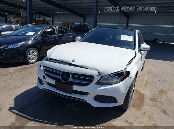 55SWF4KB4HU202575 2017 MERCEDES-BENZ C-CLASS White Widok z przodu