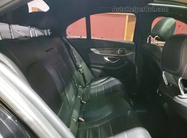 55SWF4KB4JU270302 2018 MERCEDES-BENZ C Black Widok tylnych siedzeń
