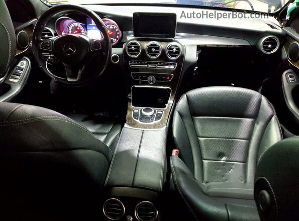 55SWF4KB4JU270302 2018 MERCEDES-BENZ C Black Widok deski rozdzielczej