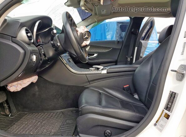 55SWF4KB5GU167625 2016 MERCEDES-BENZ C White Вид салону спереду