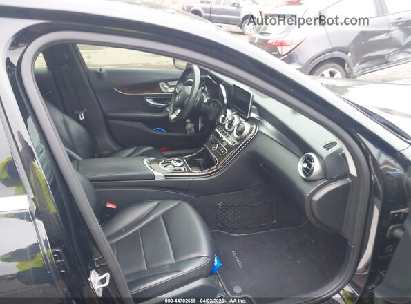 55SWF4KB8JU237268 2018 MERCEDES-BENZ C-CLASS Черный Вид салона спереди