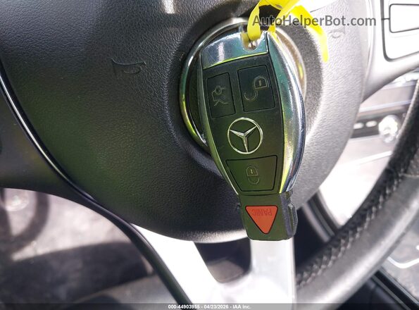 55SWF4KBXGU168432 2016 MERCEDES-BENZ C-CLASS Черный Вид панели приборов