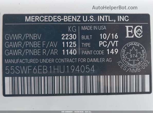 55SWF6EB1HU194054 2017 MERCEDES-BENZ AMG C 43 White Vista del compartimento del motor