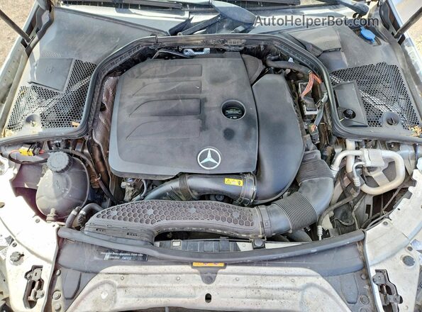 55SWF8DB5KU295330 2019 MERCEDES-BENZ C Silver Widok wnętrza z tyłu