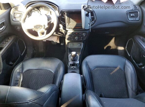 3C4NJCBB4KT676847 2019 JEEP COMPASS Blue Вид щитка приладів