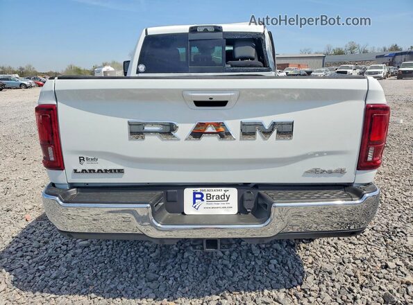 3C6UR5FJ0SG558635 2025 RAM 2500 Белый Вид салона спереди