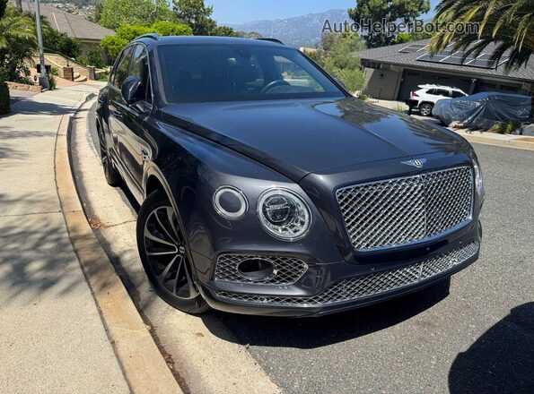 SJAAC2ZV6HC015264 2017 BENTLEY BENTAYGA Бирюзовый Передняя левая четверть