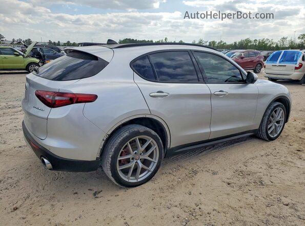 ZASFAKNN8J7B92646 2018 ALFA ROMEO STELVIO Silver Przód prawy