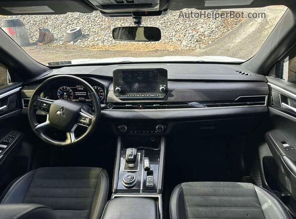 JA4J4VA89RZ065085 2024 MITSUBISHI OUTLANDER Белый Вид сзади