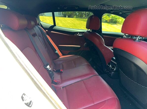 KNAE45LCXK6061463 2019 KIA STINGER Белый Вид салона спереди