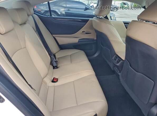 58ADZ1B10LU062986 2020 LEXUS ES Белый Вид задних сидений