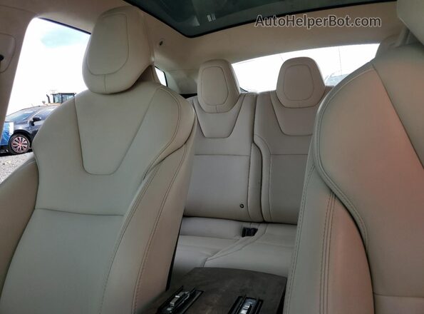 5YJSA1E13HF219724 2017 TESLA MODEL S Серебряный Вид задней части салона
