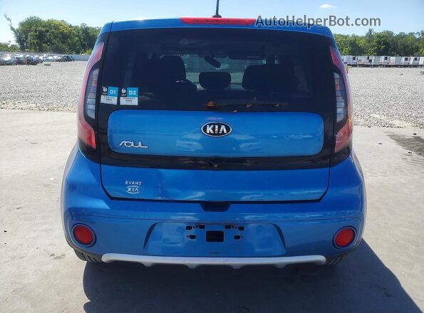KNDJP3A5XH7455128 2017 KIA SOUL Синий Вид салона спереди