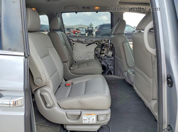 5FNRL5H60HB022565 2017 HONDA ODYSSEY Silver Vista interior trasera