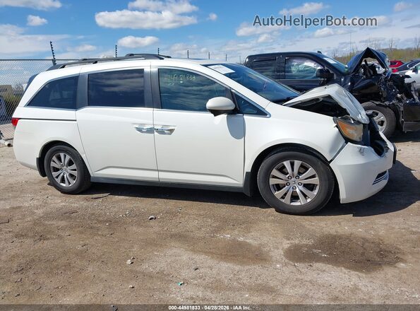 5FNRL5H67HB013457 2017 HONDA ODYSSEY Белый Вид задней части салона