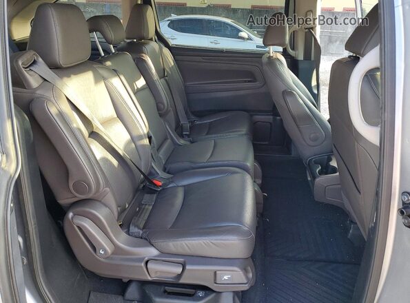 5FNRL6H62RB015950 2024 HONDA ODYSSEY Silver Սալոնի հետևի տեսք