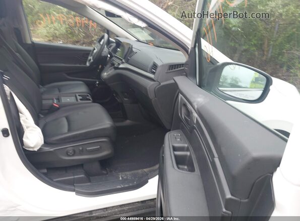 5FNRL6H67SB001175 2025 HONDA ODYSSEY Белый Вид салона спереди